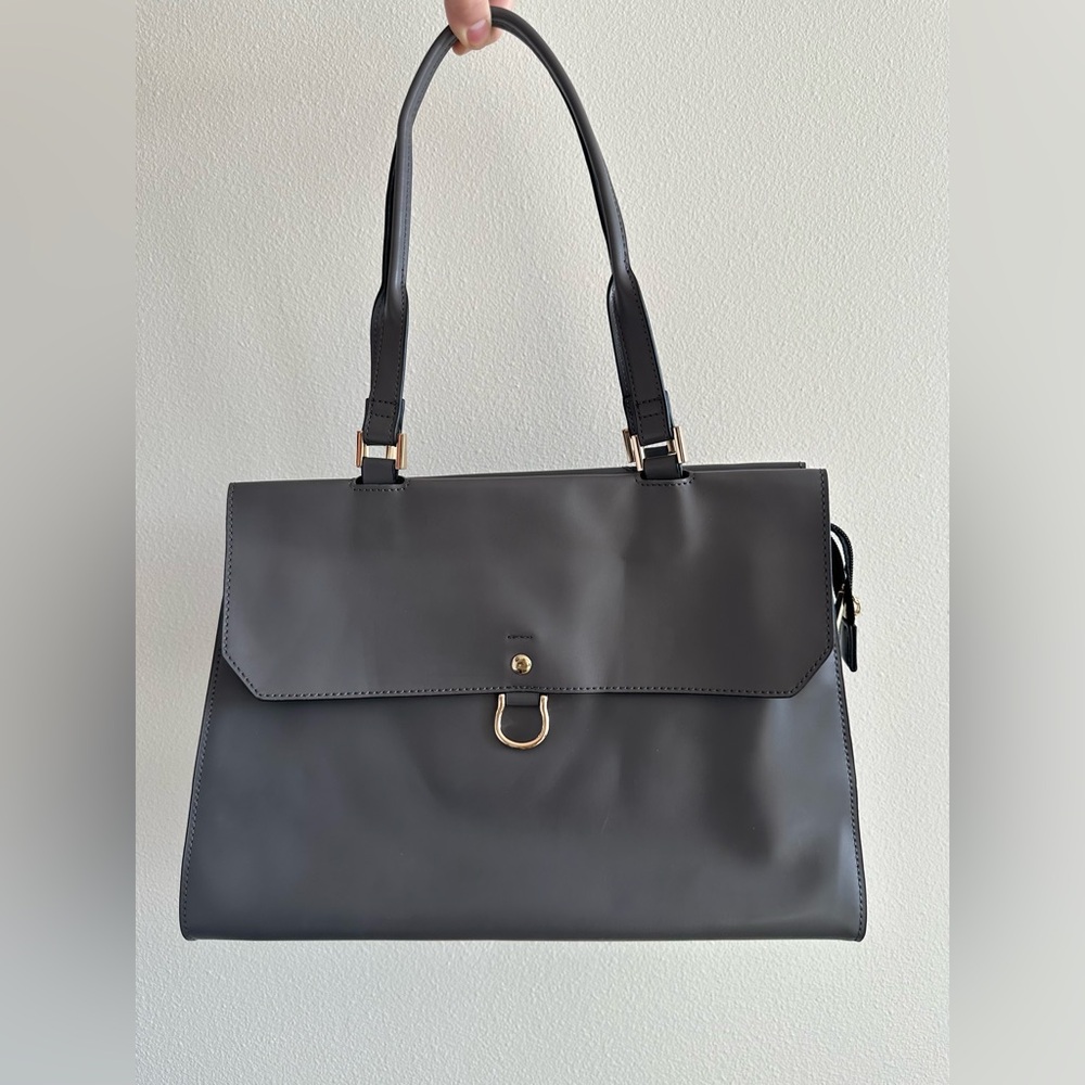 Bonnes Fêtes Boutique pour Dames Medium Leather Bag in Gray